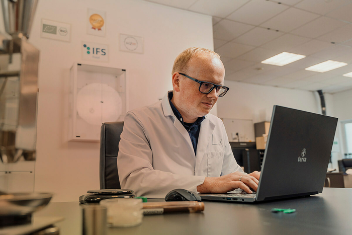 Analytik 2 - Qualitätsmenagement - First in Quality Analytik 2 - Qualitätsmenagement - First in Quality