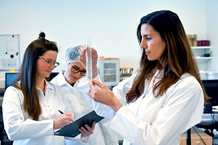 Compliance? Naturally Secured Compliance? Naturally Secured