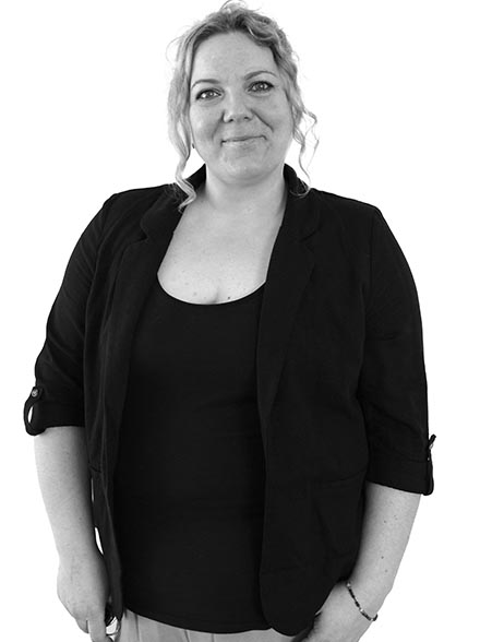 Elisa Falk - Warehouse Operator Elisa Falk - Warehouse Operator…